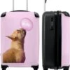 NoBoringSuitcases.com® Kinderkoffer - Hond - Dieren - Kauwgom - Roze - Kinderen - Trolley Kinderen - Past Binnen 55x40x20 Cm En 55x35x25 Cm - Reiskoffer Met Wielen - Koffertje