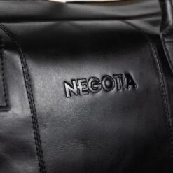NEGOTIA Delta - Leren Weekendtas - Leren Reistas - Duffel Bag - 100% Luxe Top-Grain Leer - Zwart -Bagageopslag 1200x1200 1004