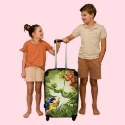 NoBoringSuitcases.com® Koffer Groot - Jungle - Dieren - Groen - Kinderen - Trolley Koffer Met TSA-slot - Met Wielen - 90 Liter - Reiskoffer - 66 Cm -Bagageopslag 1200x1200 447