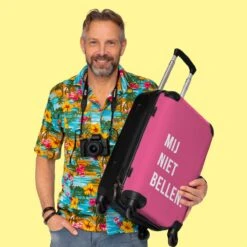 NoBoringSuitcases.com® Koffer Groot - Quotes - Spreuken - Mij Niet Bellen. - Roze - Wit - Trolley Koffer Met TSA-slot - Met Wielen - 90 Liter - Reiskoffer - 66 Cm -Bagageopslag 1200x1200 633