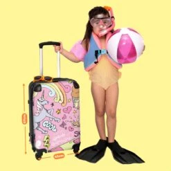 NoBoringSuitcases.com® Koffer Groot - Roze - Eenhoorn - Skateboard - Tekening - Trolley Koffer Met TSA-slot - Met Wielen - 90 Liter - Reiskoffer - 66 Cm -Bagageopslag 1200x1200 650
