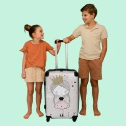 NoBoringSuitcases.com® Koffer Groot - Prinses - Bloemen - Kroon - Meisje - Sterren - Trolley Koffer Met TSA-slot - Met Wielen - 90 Liter - Reiskoffer - 66 Cm 14 NoBoringSuitcases.com® Koffer Groot - Prinses - Bloemen - Kroon - Meisje - Sterren - Trolley Koffer Met TSA-slot - Met Wielen - 90 Liter - Reiskoffer - 66 Cm -Bagageopslag 1200x1200 658