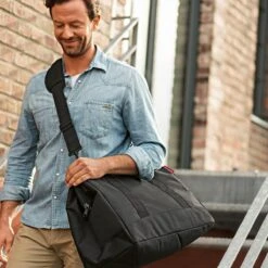 Reisenthel Allrounder L Reistas Sporttas - Maat L - 30L - Zwart 15 Reisenthel Allrounder L Reistas Sporttas - Maat L - 30L - Zwart -Bagageopslag 1200x1200 888