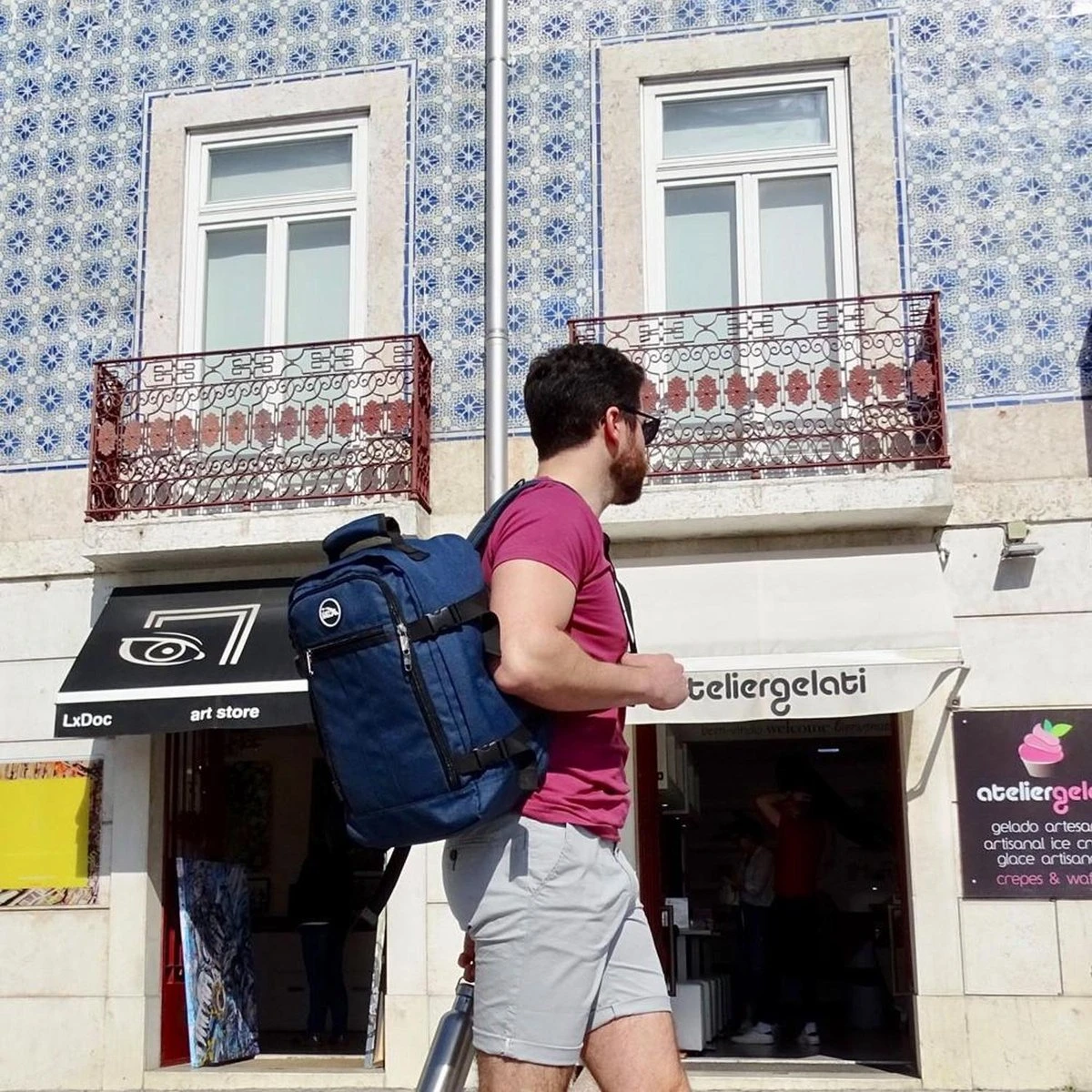 CabinMax Metz Reistas – Handbagage 20L – Rugzak – Schooltas - 40x25x20 Cm – Compact Backpack – Lichtgewicht – Oxide Rood 13 CabinMax Metz Reistas – Handbagage 20L – Rugzak – Schooltas - 40x25x20 Cm – Compact Backpack – Lichtgewicht – Oxide Rood - Afbeelding 13