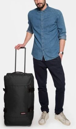 Eastpak TRANVERZ M Reiskoffer (67 X 35.5 X 30 Cm) - Black -Bagageopslag 706x1200 2