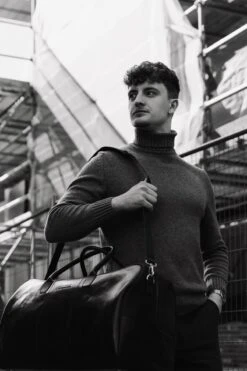 NEGOTIA Delta - Leren Weekendtas - Leren Reistas - Duffel Bag - 100% Luxe Top-Grain Leer - Zwart -Bagageopslag 800x1200 67