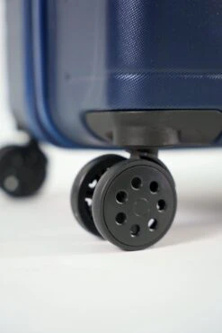 ©TROLLEYZ - Amsterdam No.9 - Reiskoffer 78cm Met TSA Slot - Dubbele Wielen - 360° Spinners - 100% ABS - Reiskoffer In Ocean Blue -Bagageopslag 801x1200 2