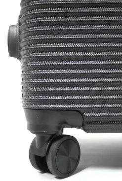 AttitudeZ Air-Z Reiskoffer Medium Zwart 67cm - TSA-slot 13 AttitudeZ Air-Z Reiskoffer Medium Zwart 67cm - TSA-slot -Bagageopslag 807x1200 2